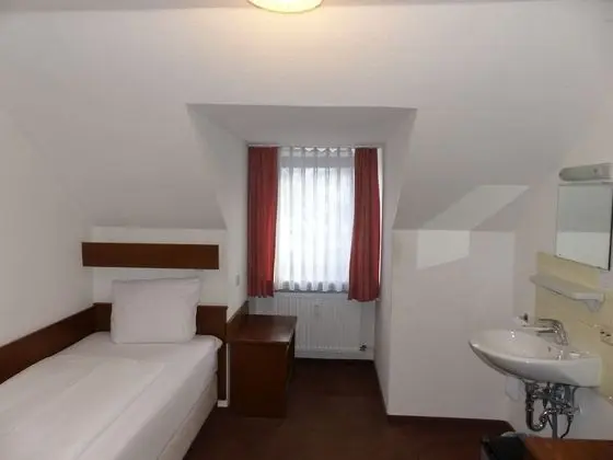 Tek Kişilik Oda, Özel Banyo (Economy Plus)