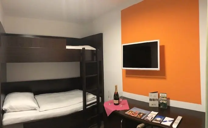 İki Ayrı Yataklı Oda (bunk bed)