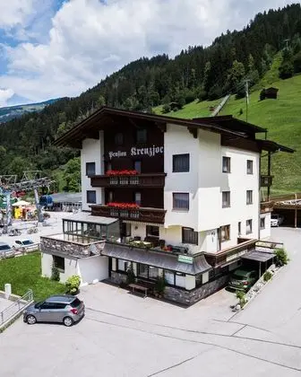 Tek Büyük Yataklı Oda, Balkon, Dağ Manzaralı