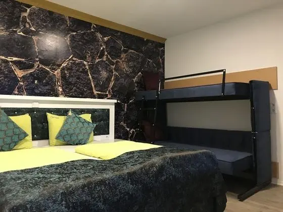 Economy Tek Büyük Yataklı Oda