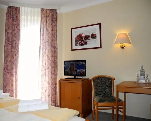 Tek Büyük Yataklı Oda, Balkon