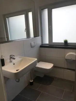 Basic Tek Büyük veya İki Ayrı Yataklı Oda