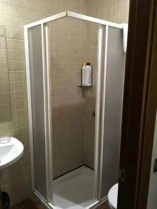 Üç Kişilik Oda, 3 Tek Kişilik Yatak