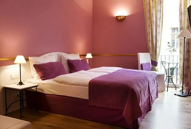 Comfort Tek Büyük veya İki Ayrı Yataklı Oda