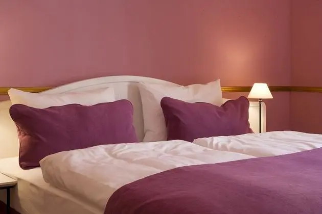 Comfort Tek Büyük veya İki Ayrı Yataklı Oda