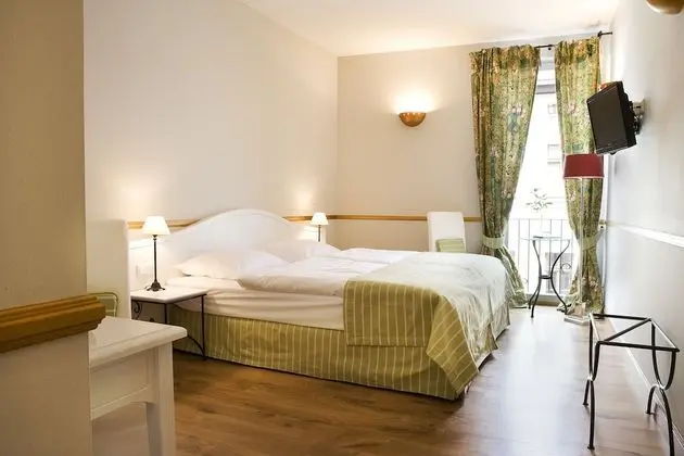Comfort Tek Büyük veya İki Ayrı Yataklı Oda