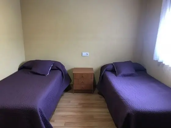 İki Ayrı Yataklı Oda, 2 Tek Kişilik Yatak, Ortak Banyo