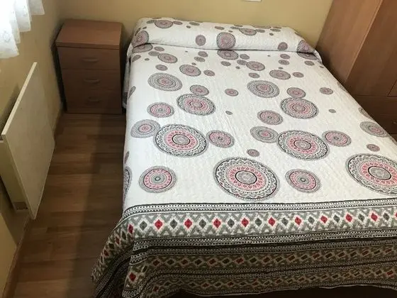 Tek Büyük Yataklı Oda, 1 Çift Kişilik Yatak, Ortak Banyo