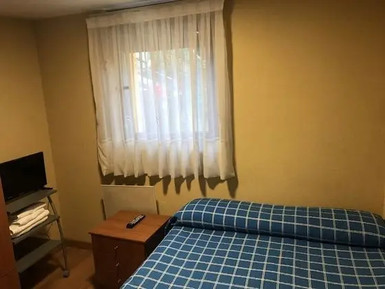 Tek Büyük Yataklı Oda, 1 Çift Kişilik Yatak, Ortak Banyo