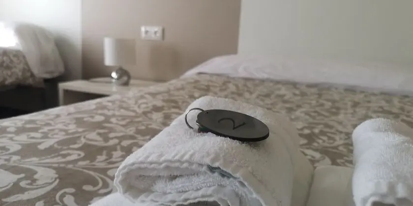 Tek Büyük veya İki Ayrı Yataklı Oda, Özel Banyo