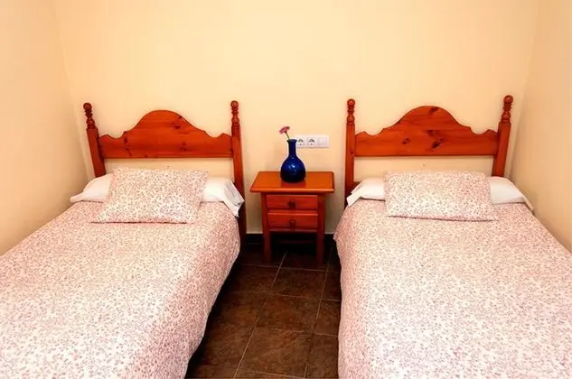 Tek Büyük Yataklı Oda, 2 Tek Kişilik Yatak, Ortak Banyo