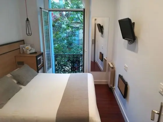 Standard Tek Büyük Yataklı Oda