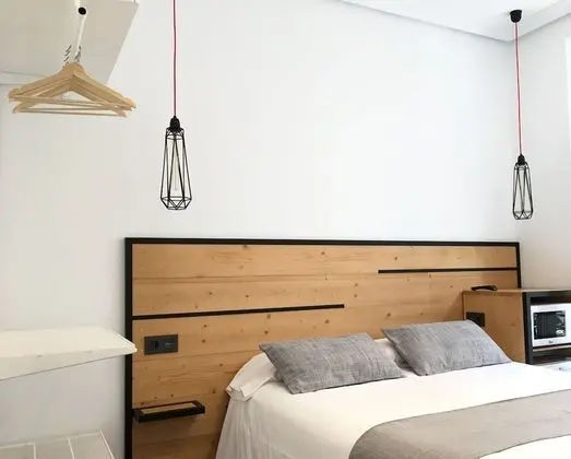 Standard Tek Büyük Yataklı Oda