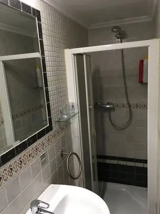 Basic Tek Büyük Yataklı Oda