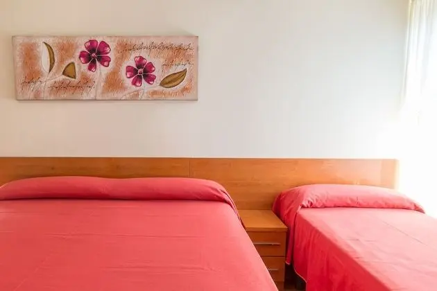 Basic Üç Kişilik Oda, Ortak Banyo