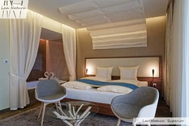 Superior Tek Büyük Yataklı Oda, 1 En Büyük (King) Boy Yatak, Sıcak Su Havuzu, Bahçe Manzaralı