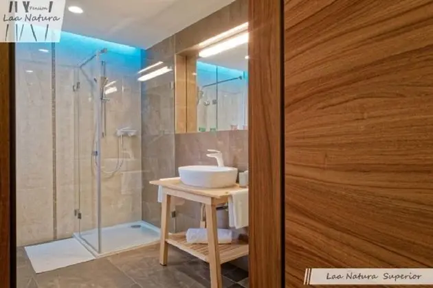 Superior Tek Büyük Yataklı Oda, 1 En Büyük (King) Boy Yatak, Sıcak Su Havuzu, Bahçe Manzaralı