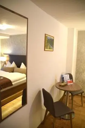 Classic Üç Kişilik Oda