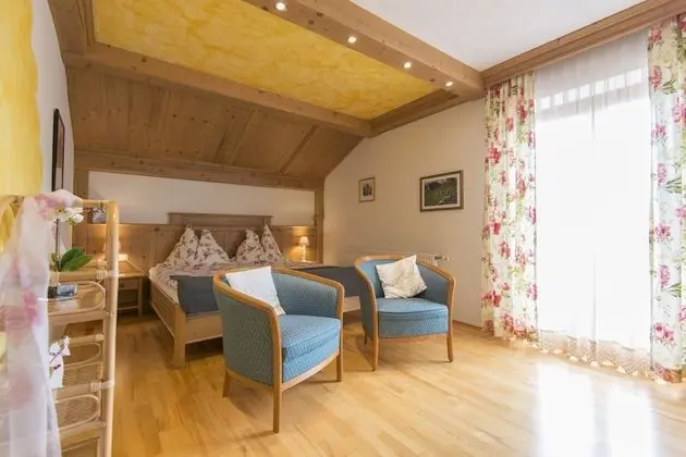 Comfort Dört Kişilik Oda, 1 Çift Kişilik Yatak, Balkon, Dağ Manzaralı
