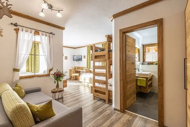 Comfort Dört Kişilik Oda, 1 Çift Kişilik Yatak, Balkon, Dağ Manzaralı