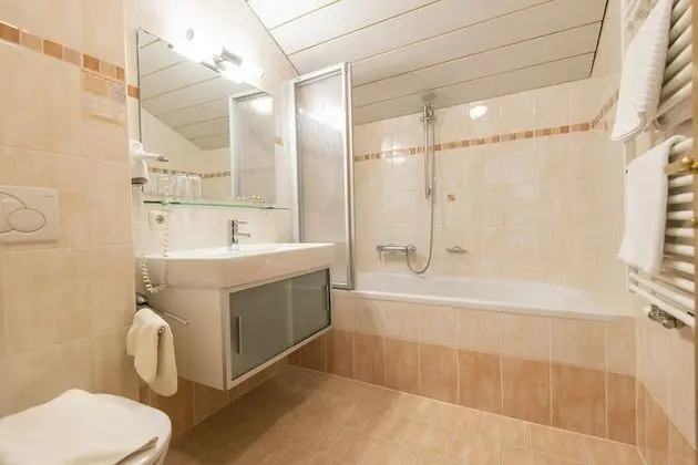 Comfort Dört Kişilik Oda, 1 Çift Kişilik Yatak, Balkon, Dağ Manzaralı
