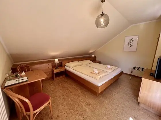 Tek Büyük Yataklı Oda