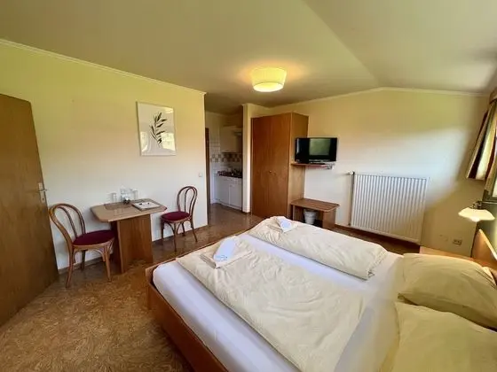 Tek Büyük Yataklı Oda