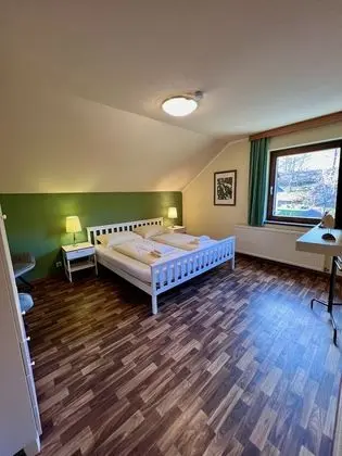 Tek Büyük Yataklı Oda