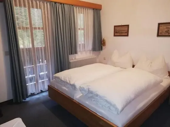 Üç Kişilik Oda