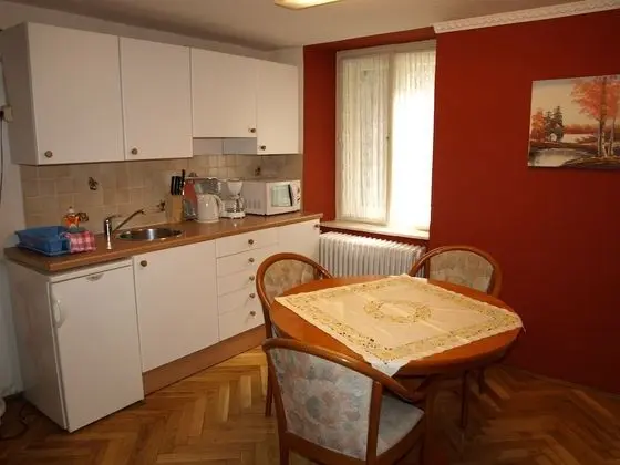 Stüdyo, Avlu (Apartment)