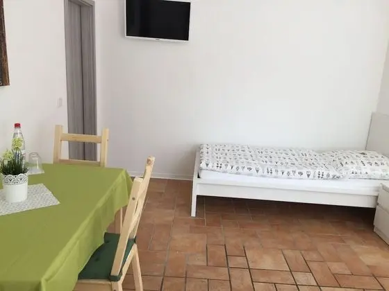 Üç Kişilik Oda