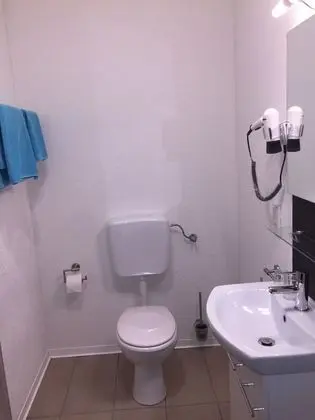 Üç Kişilik Oda