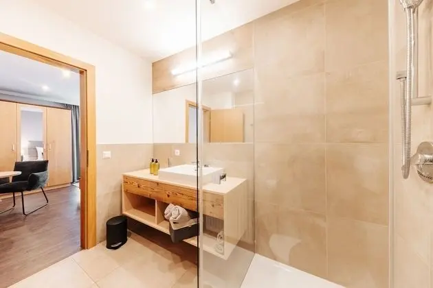 Classic Tek Büyük Yataklı Oda, Park Manzaralı, Bahçeli