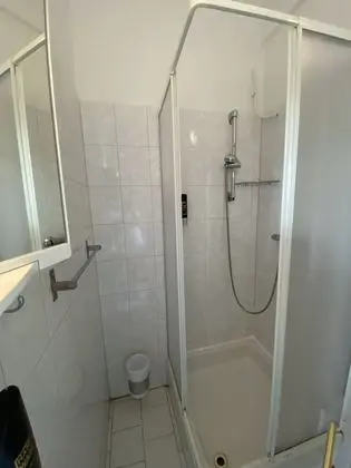 Basic Tek Büyük Yataklı Oda (Nr. 7)