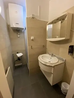 Üç Kişilik Oda, Banyolu/Duşlu (Nr. 3)