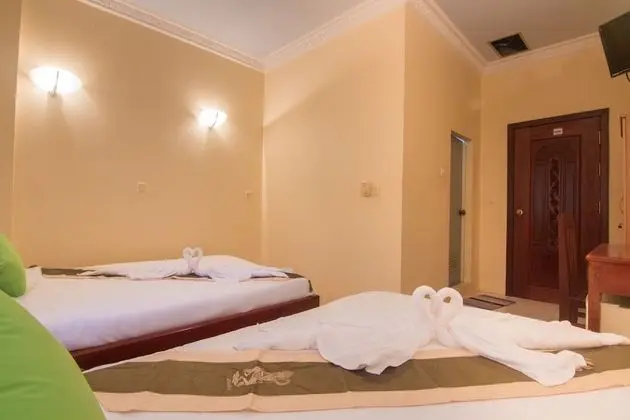 Deluxe Tek Büyük Yataklı Oda (A/C, Free Pick up)