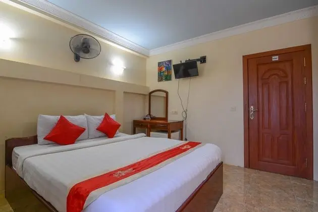 Deluxe Tek Büyük Yataklı Oda (A/C, Free Pick up)