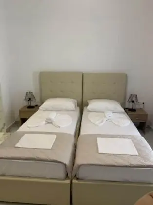 Tek Büyük veya İki Ayrı Yataklı Oda