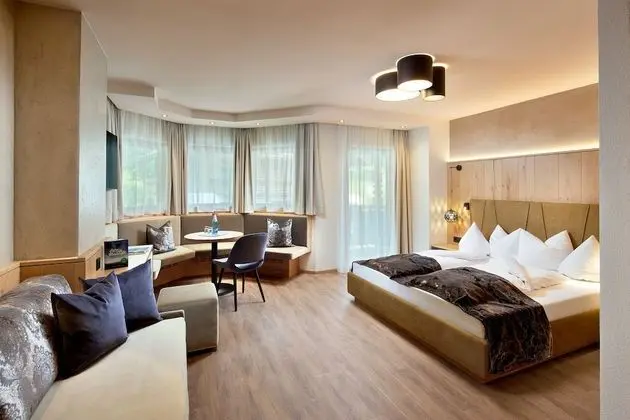 Standard Dört Kişilik Oda, Balkon, Dağ Manzaralı