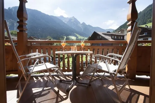 Standard Dört Kişilik Oda, Balkon, Dağ Manzaralı