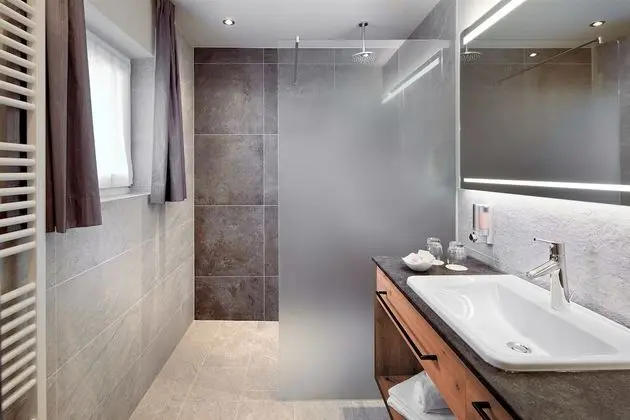 Standard Tek Büyük Yataklı Oda, Balkon, Dağ Manzaralı