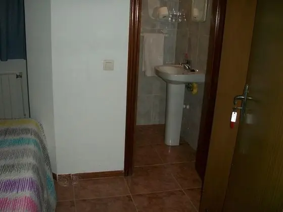 Tek Kişilik Oda, Ortak Banyo