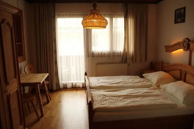 Tek Büyük Yataklı Oda, Balkon