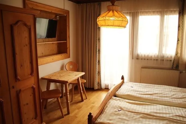 Tek Büyük Yataklı Oda, Balkon