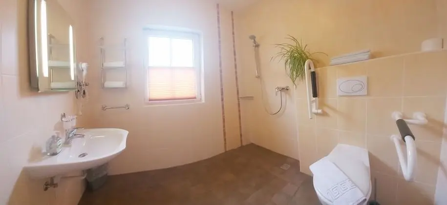 Comfort Tek Büyük Yataklı Oda