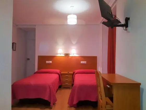 Üç Kişilik Oda, 3 Tek Kişilik Yatak, Özel Banyo