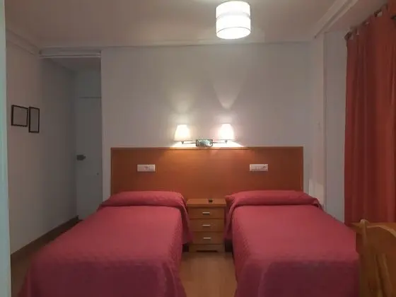 Üç Kişilik Oda, 3 Tek Kişilik Yatak, Özel Banyo