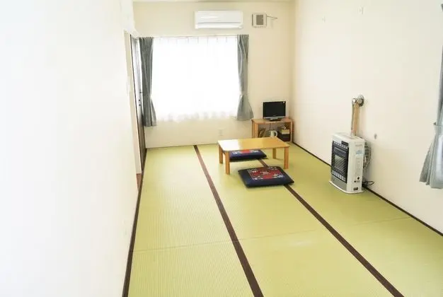 Traditional Oda, Sigara İçilmez (Japanese Style, with a Toilet)