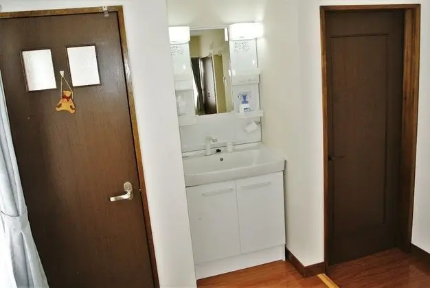 Traditional Oda, Sigara İçilmez (Japanese Style, with a Toilet)