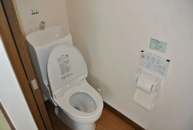 Traditional Oda, Sigara İçilmez (Japanese Style with a Toilet)